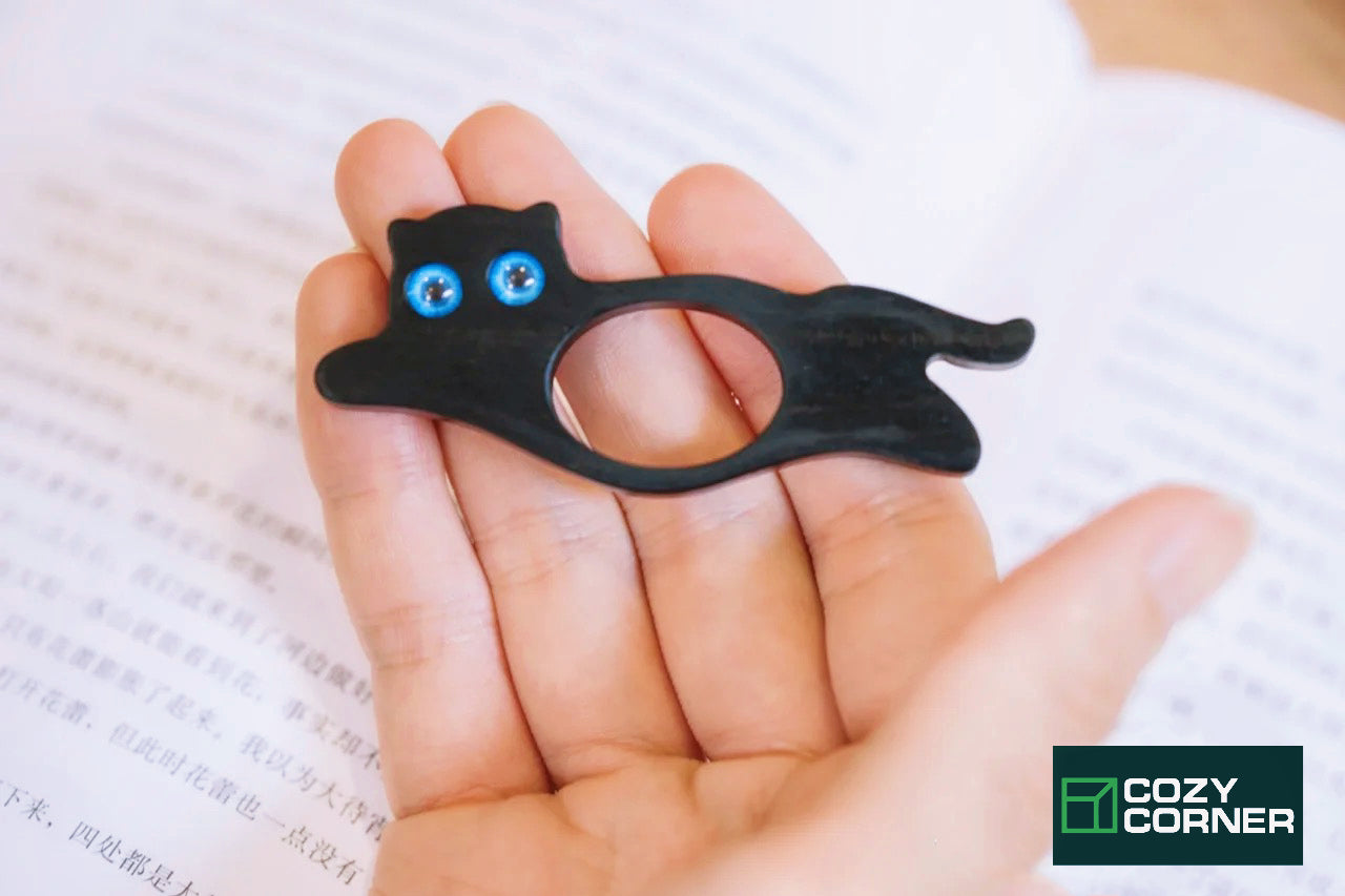 Pages Holder Black Cat Reading Artifact One Hand Reading Ring Bookmark Reading Tools Wood Ring for Reading Book Wood Book Mark