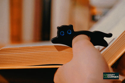 Pages Holder Black Cat Reading Artifact One Hand Reading Ring Bookmark Reading Tools Wood Ring for Reading Book Wood Book Mark