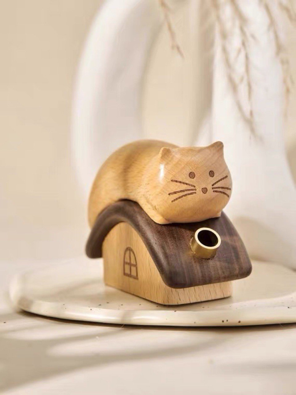 Non Electric Passive Diffuser for Essential Oil, Aromatherapy, and Cat Lovers